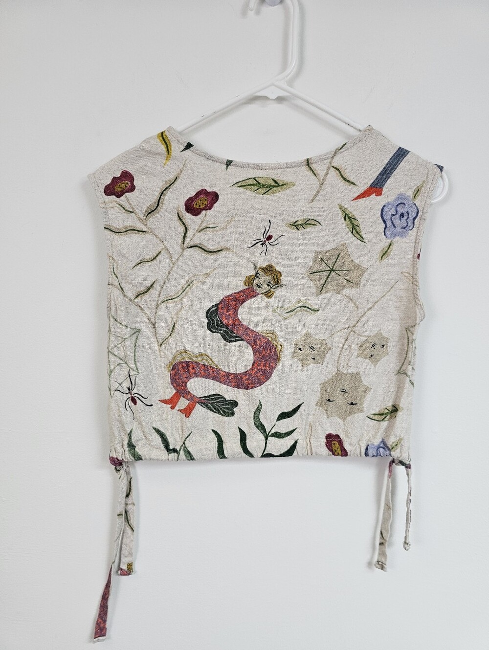 Eve Gravel "Creatures In The Garden " Whimsical Insect Botanical Crop Top Linen - Picture 4 of 9